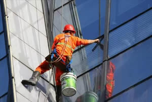 苏州蜘蛛人幕墙清洗